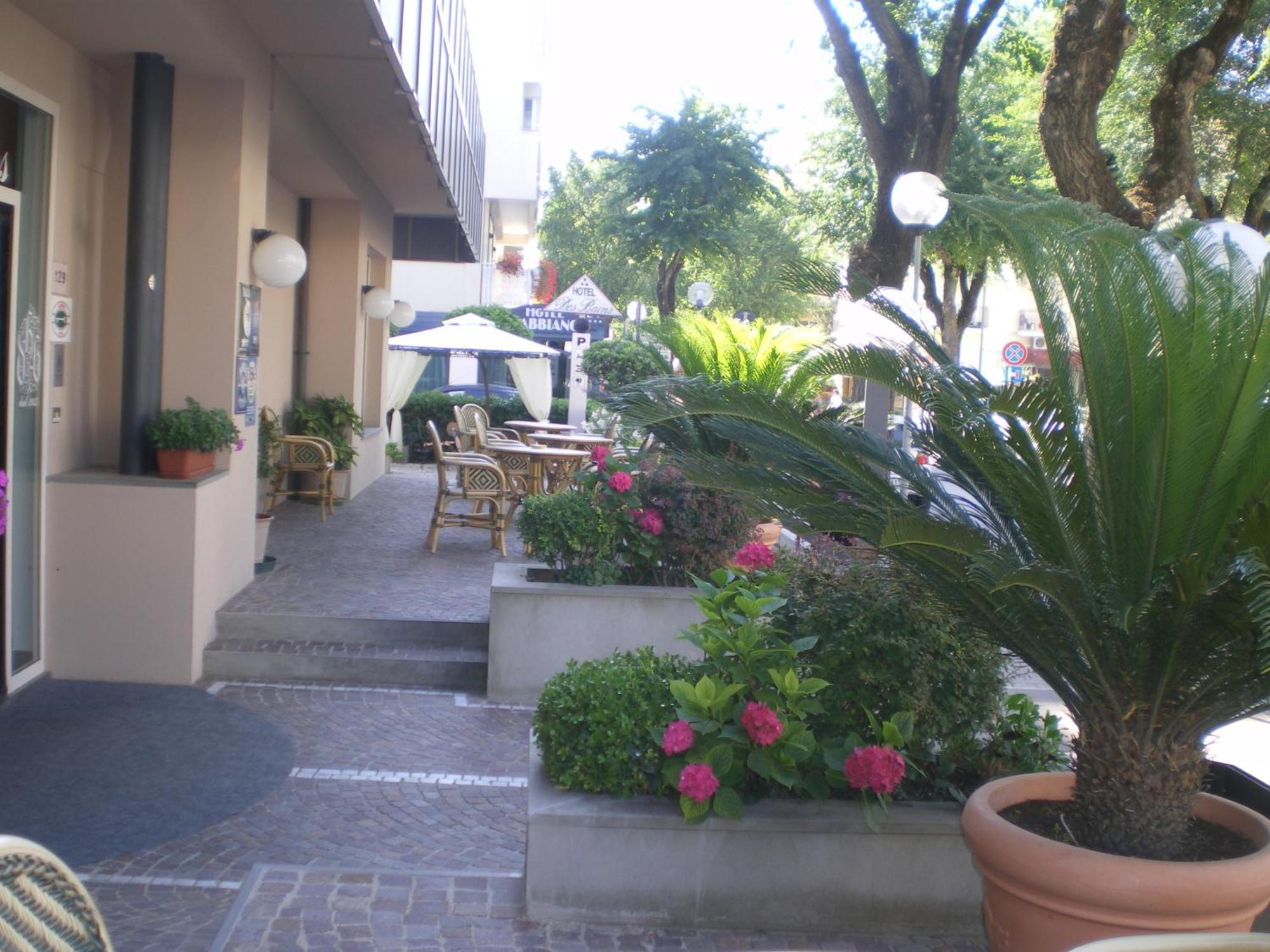 Hotel Des Bains Cattolica Exterior foto